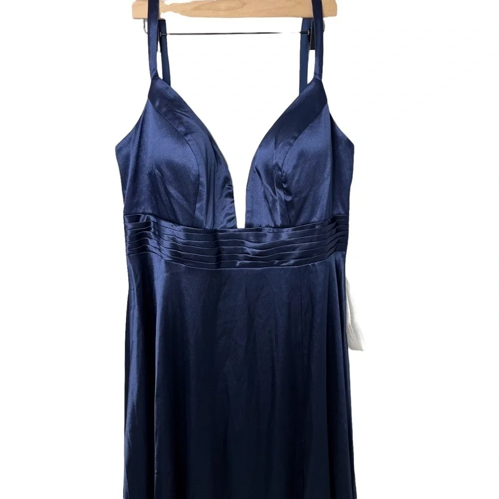 Mac Duggal V Neck Sleeveless Gown Navy Blue Plus Size 20W Leg Slit Pleated Belt - Picture 3 of 11